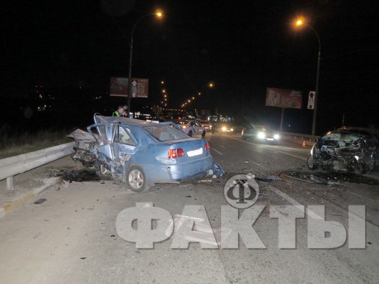 Под Киевом произошло страшное ДТП с жертвами: эксклюзивные фото и видео