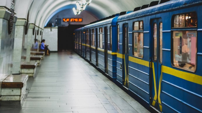 В Киеве мужчина устроил "туалет" на рельсах метро