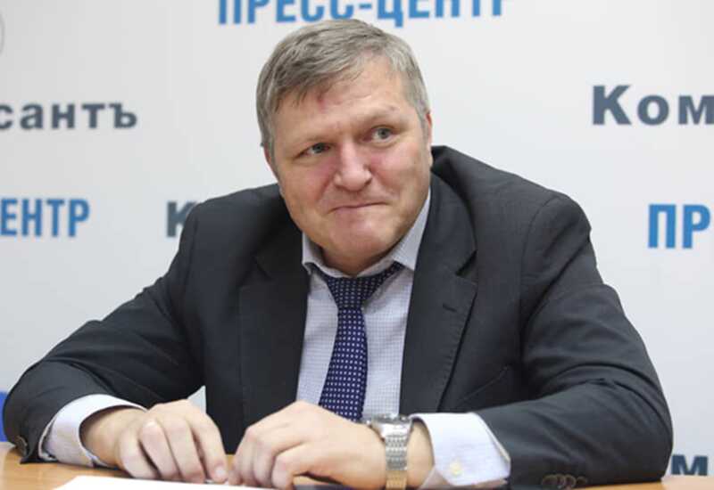 Заместитель мэра Екатеринбурга продолжает выполнять свои обязанности, игнорируя распоряжение о снятии с должности