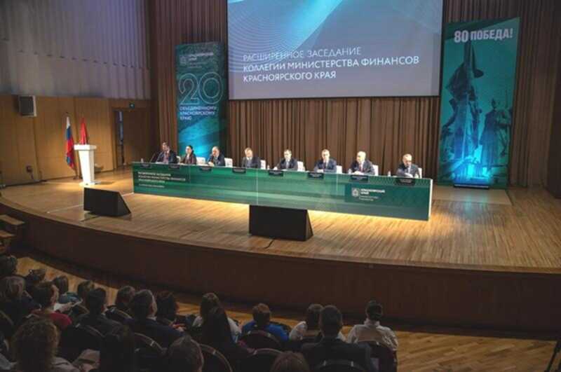 В Красноярске выявлены нарушения на сумму 2,9 миллиарда рублей, несмотря на «положительные» отчёты государственных служащих