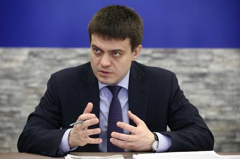 Рейтинг губернатора Михаила Котюкова снижается на фоне реформ муниципалитетов Красноярского края