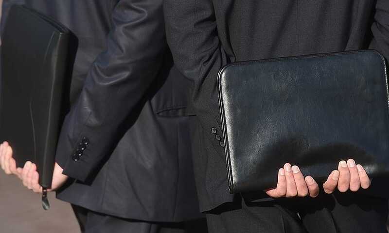 Владимирские чиновники поручили патриотическому центру набор сотрудников по контракту