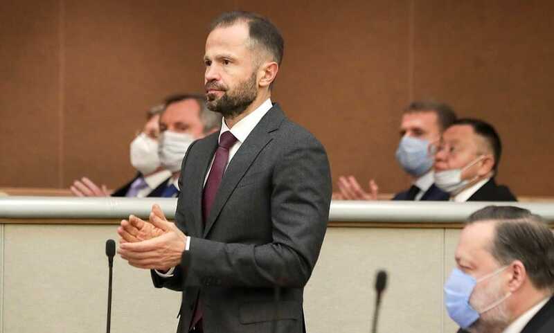 Депутат-миллионер Роман Лябихов пытается усложнить жизнь губернатору Александру Цыбульскому