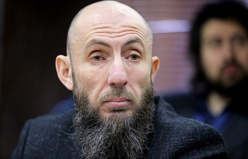 После предъяленных обвинений в растрате Кехман появился на литургии с митрополитом