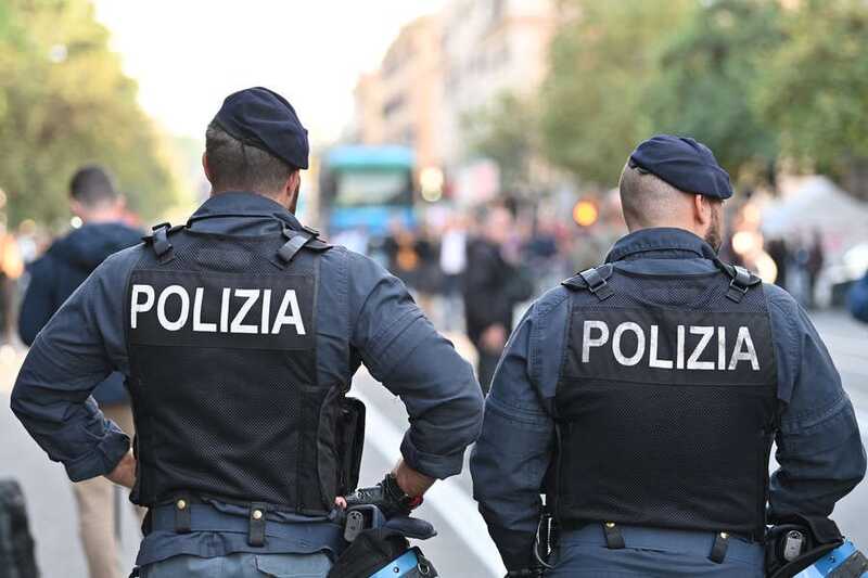 В Италии задержали 13 членов китайской мафии за торговлю наркотиками и отмывание средств