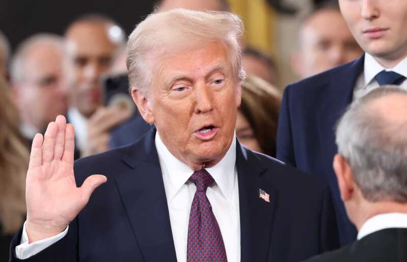Трамп потребовал лишить телеканалы АВС и NBC их лицензий