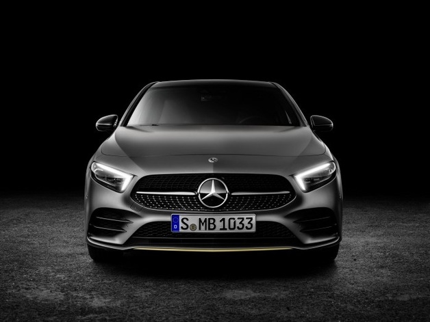 По-настоящему новый и современный: обзор нового Mercedes-Benz A-Class