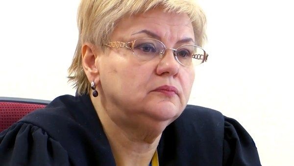 Новоназначенный член Высшего совета правосудия Лариса Иванова: крест на правосудии