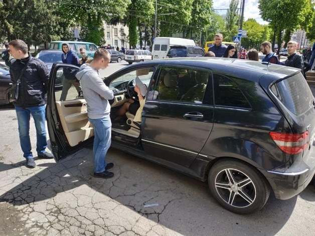 В Ровно на взятке попалась замначальница “алкогольного” управления ГФС