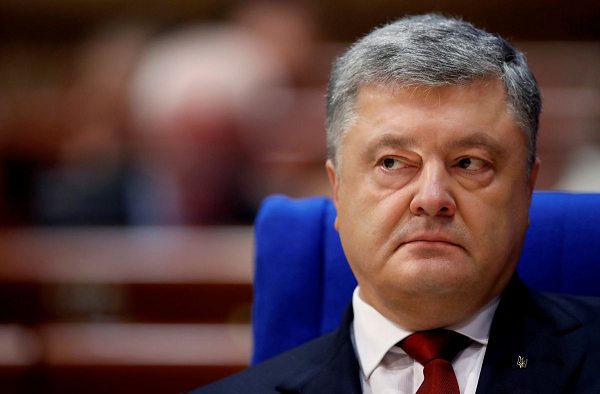 Порошенко назвал местью поджог дома Гонтаревой