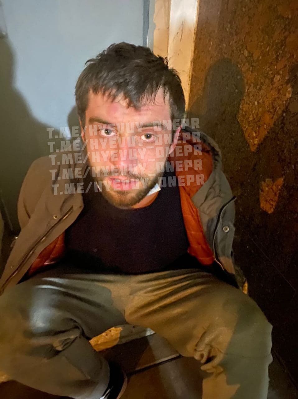Мужчина избил парня в "АТБ". thidqtidqkiuuglv