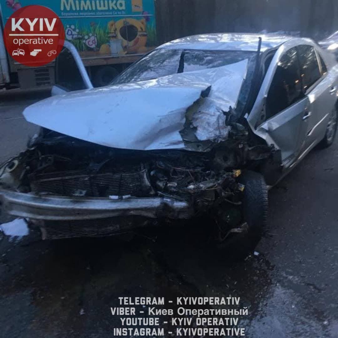 Поврежденный автомобиль