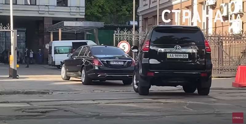 Супруга президента ездит на бронированном Mercedes S класса qdtiqxriutidrkglv