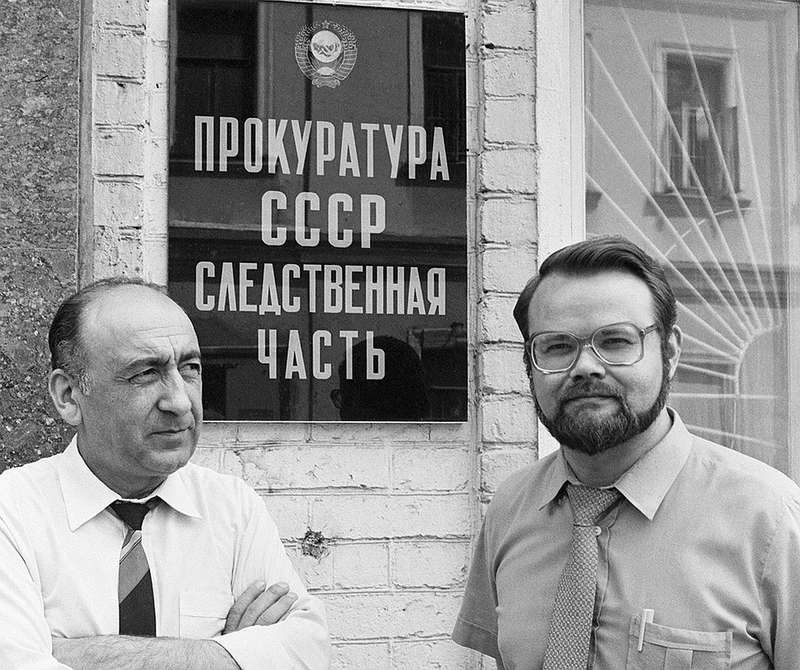 30 июня 1988 г. Следователи по особо важным делам при генеральном прокуроре СССР Тельман Гдлян и Николай Иванов - авторы статьи huiuxiteidzrglv