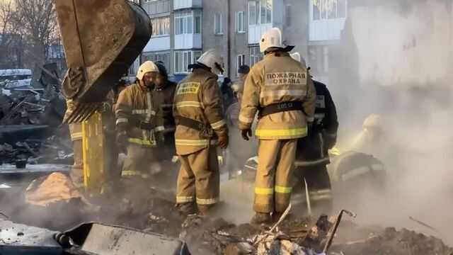 На месте подъезда жилого дома на Сахалине завершен разбор завалов