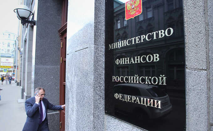 Минфин предложил ввести механизм, который позволит россиянам запрещать азартные игры самим себе